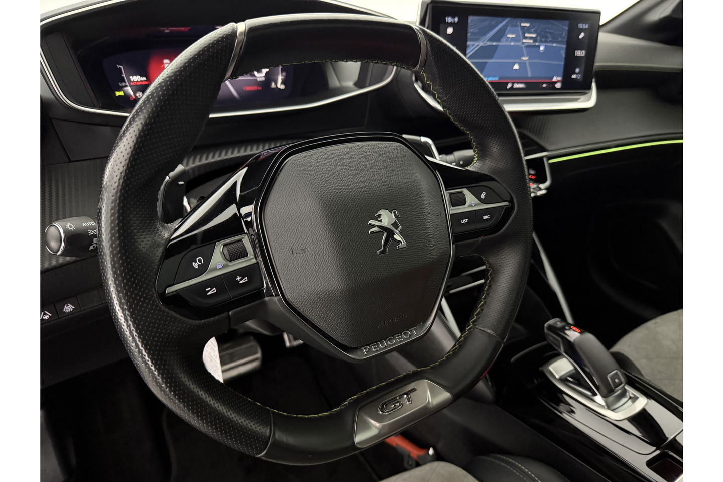 Peugeot 208 1.2 PureTech GT Pack 131PK 360Camera Pano Sfeerverl. Carplay LED Virtual Clima Cruise Navi PDC 17''LMV