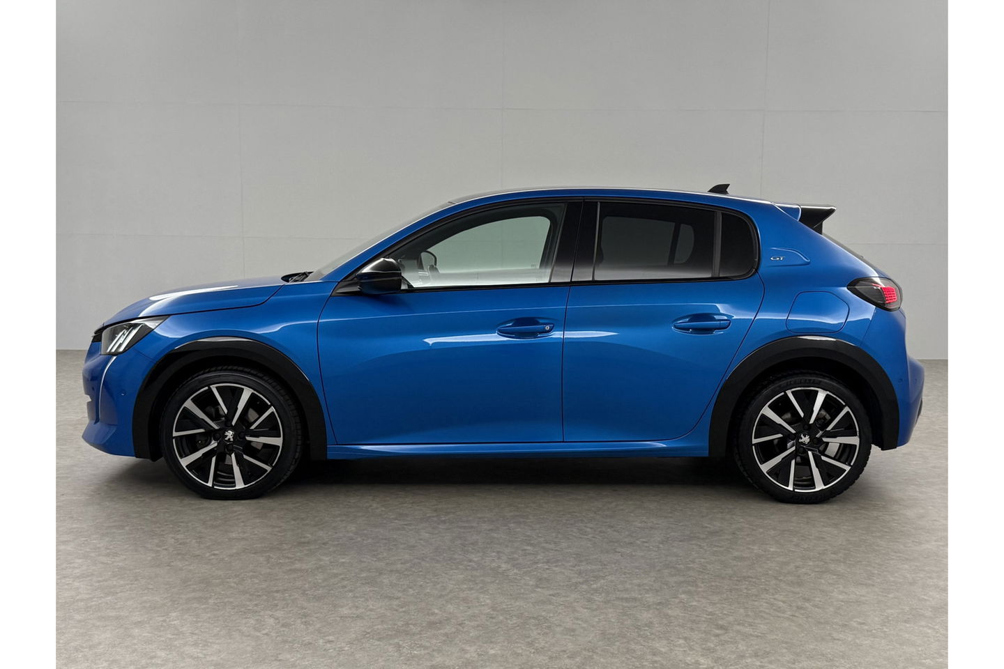Peugeot 208 1.2 PureTech GT Pack 131PK 360Camera Pano Sfeerverl. Carplay LED Virtual Clima Cruise Navi PDC 17''LMV