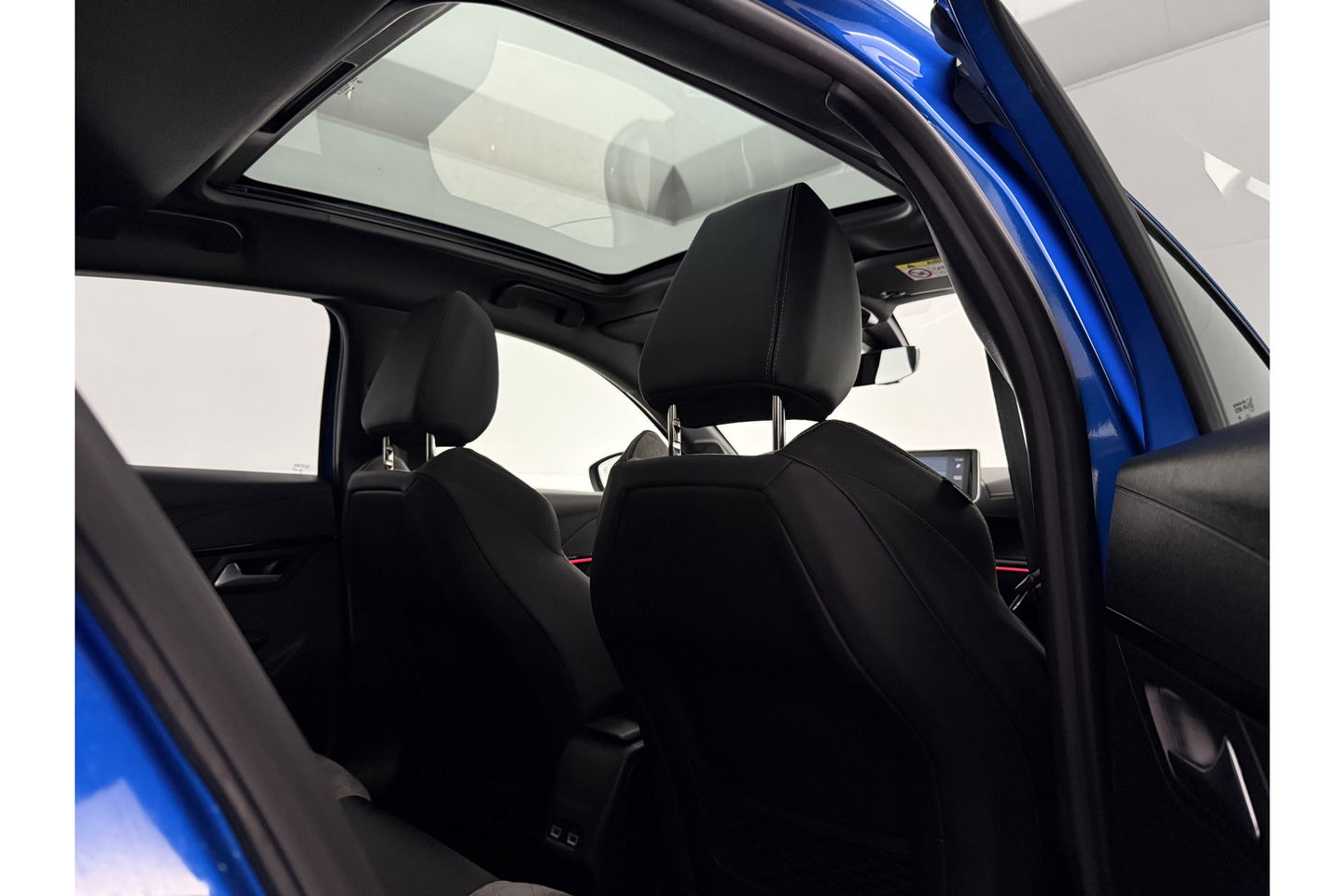 Peugeot 208 1.2 PureTech GT Pack 131PK 360Camera Pano Sfeerverl. Carplay LED Virtual Clima Cruise Navi PDC 17''LMV