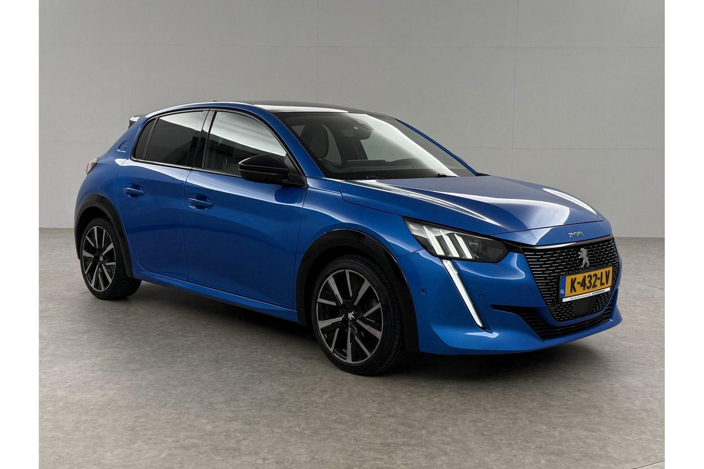 Peugeot 208 1.2 PureTech GT Pack 131PK 360Camera Pano Sfeerverl. Carplay LED Virtual Clima Cruise Navi PDC 17''LMV