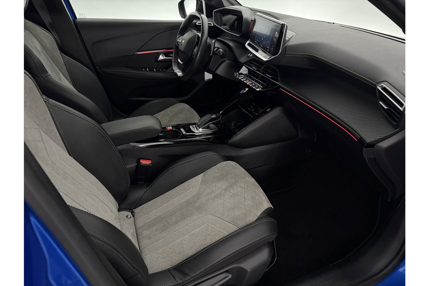 Peugeot 208 1.2 PureTech GT Pack 131PK 360Camera Pano Sfeerverl. Carplay LED Virtual Clima Cruise Navi PDC 17''LMV