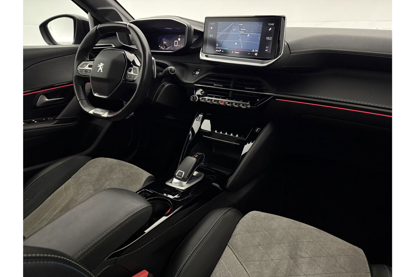 Peugeot 208 1.2 PureTech GT Pack 131PK 360Camera Pano Sfeerverl. Carplay LED Virtual Clima Cruise Navi PDC 17''LMV