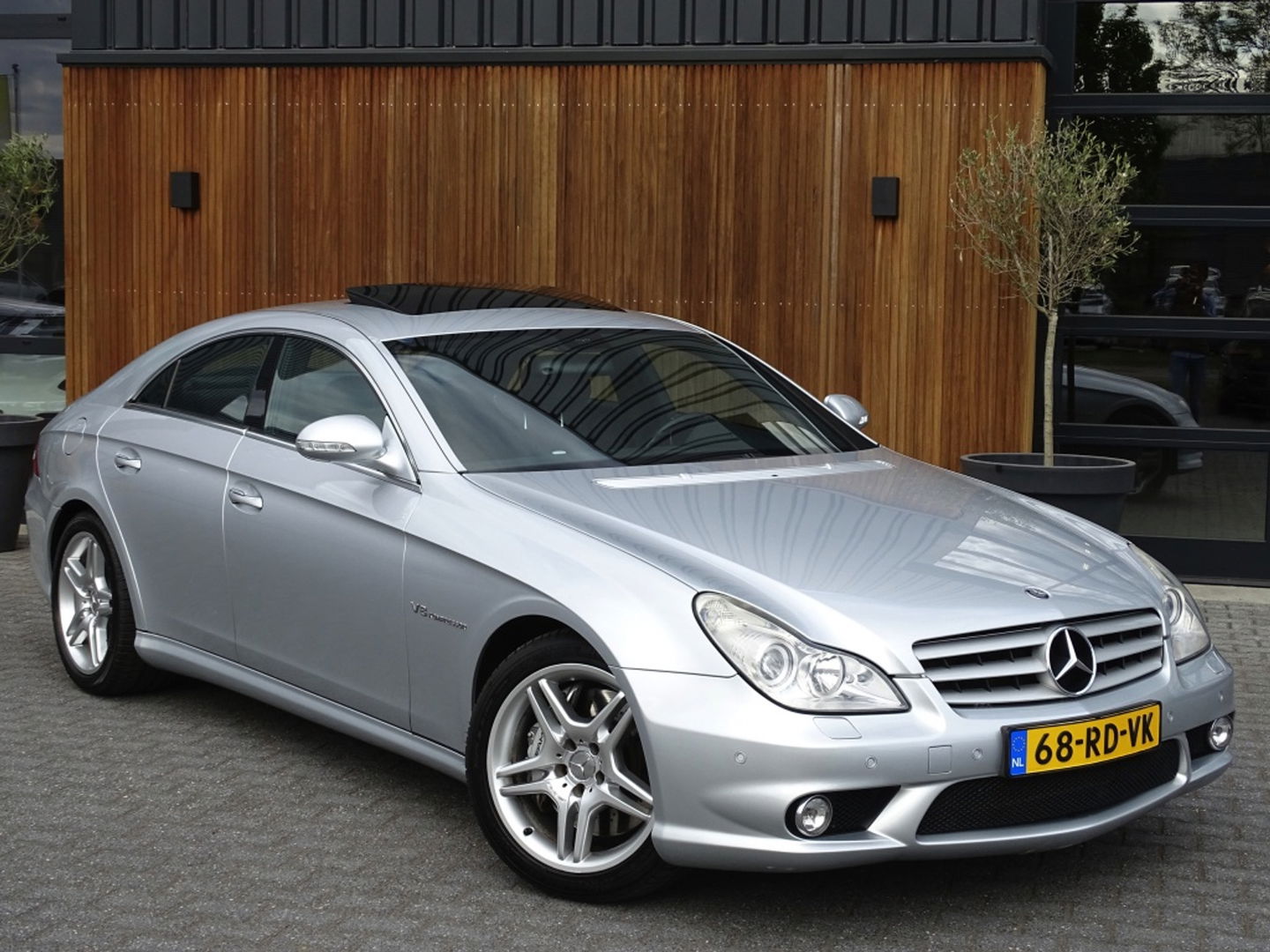 Mercedes-Benz CLS-Klasse AMG 55 V8 476PK kompressor / Designo *NAP*