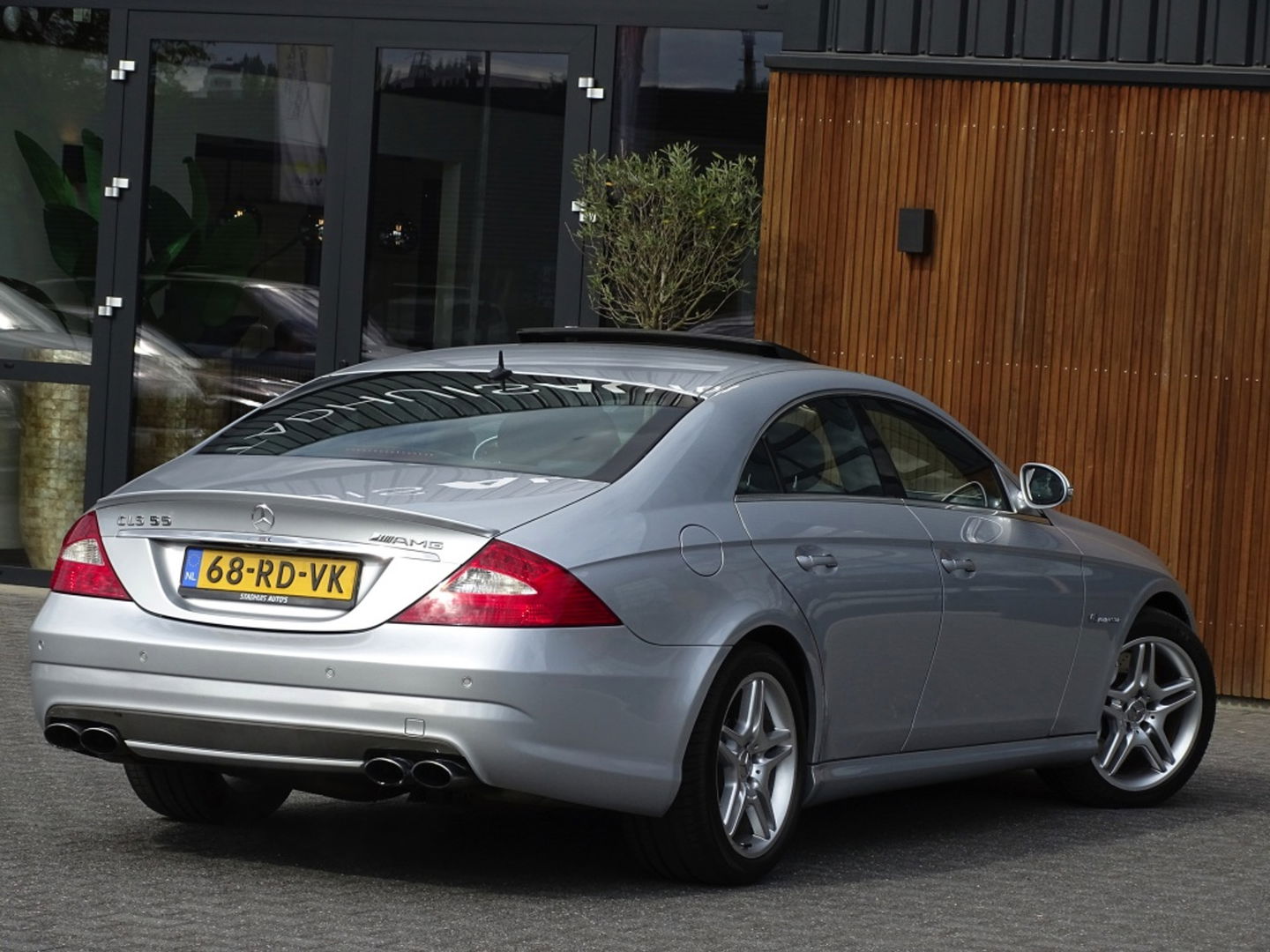 Mercedes-Benz CLS-Klasse AMG 55 V8 476PK kompressor / Designo *NAP*