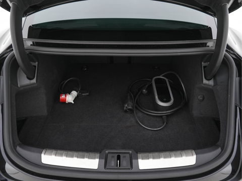 Porsche Taycan Performance 84 kWh [ 3-Fase ] Aut. *PANO | HEAT-PUMP | SPORT-CHRONO-PACK | LEATHER-MICROFIBRE | FULL-LED | MEMORY-PACK | BOSE-SOUND | AIR-SUSPENSION | BLINDSPOT | HEATED-SPORT-SEATS | CAMERA | DAB+ | ECC | PDC | 20''ALU*
