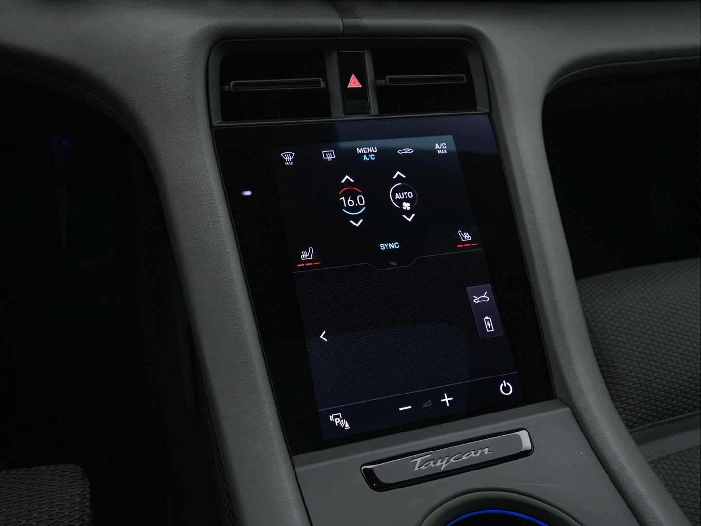 Porsche Taycan Performance 84 kWh [ 3-Fase ] Aut. *PANO | HEAT-PUMP | SPORT-CHRONO-PACK | LEATHER-MICROFIBRE | FULL-LED | MEMORY-PACK | BOSE-SOUND | AIR-SUSPENSION | BLINDSPOT | HEATED-SPORT-SEATS | CAMERA | DAB+ | ECC | PDC | 20''ALU*