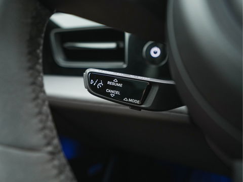 Porsche Taycan Performance 84 kWh [ 3-Fase ] Aut. *PANO | HEAT-PUMP | SPORT-CHRONO-PACK | LEATHER-MICROFIBRE | FULL-LED | MEMORY-PACK | BOSE-SOUND | AIR-SUSPENSION | BLINDSPOT | HEATED-SPORT-SEATS | CAMERA | DAB+ | ECC | PDC | 20''ALU*