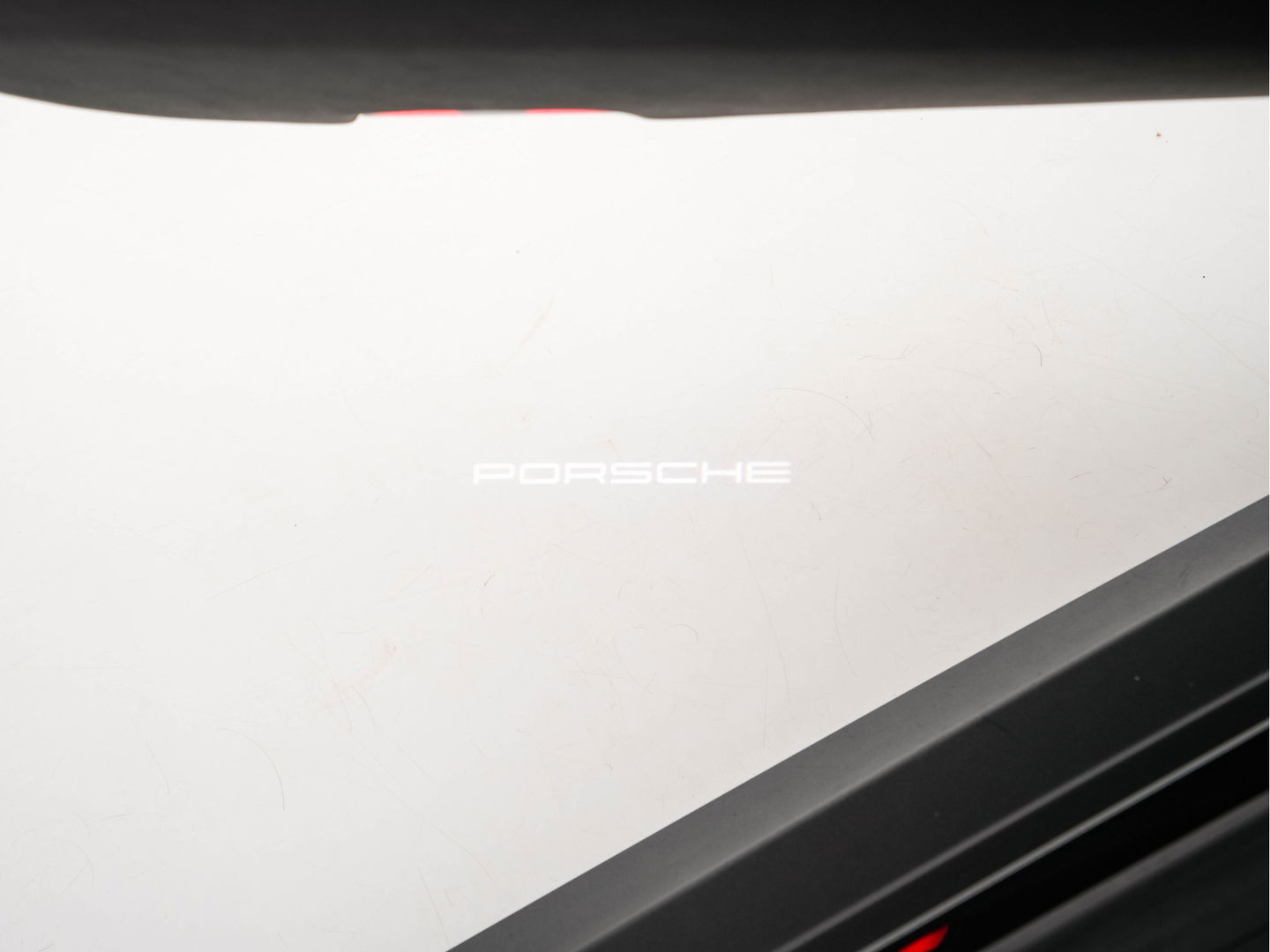 Porsche Taycan Performance 84 kWh [ 3-Fase ] Aut. *PANO | HEAT-PUMP | SPORT-CHRONO-PACK | LEATHER-MICROFIBRE | FULL-LED | MEMORY-PACK | BOSE-SOUND | AIR-SUSPENSION | BLINDSPOT | HEATED-SPORT-SEATS | CAMERA | DAB+ | ECC | PDC | 20''ALU*