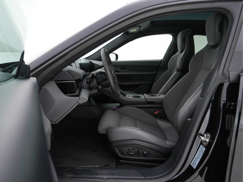 Porsche Taycan Performance 84 kWh [ 3-Fase ] Aut. *PANO | HEAT-PUMP | SPORT-CHRONO-PACK | LEATHER-MICROFIBRE | FULL-LED | MEMORY-PACK | BOSE-SOUND | AIR-SUSPENSION | BLINDSPOT | HEATED-SPORT-SEATS | CAMERA | DAB+ | ECC | PDC | 20''ALU*