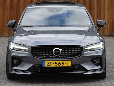 Volvo S60 2.0 T5 251PK / R-Design / Harman Kardon / Head-Up *NAP*