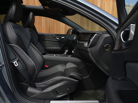 Volvo S60 2.0 T5 251PK / R-Design / Harman Kardon / Head-Up *NAP*