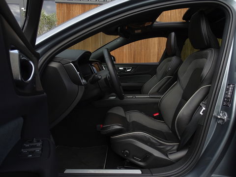 Volvo S60 2.0 T5 251PK / R-Design / Harman Kardon / Head-Up *NAP*