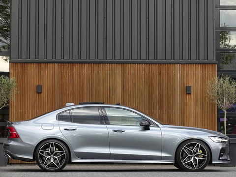 Volvo S60 2.0 T5 251PK / R-Design / Harman Kardon / Head-Up *NAP*