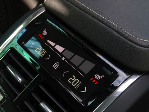 Volvo S60 2.0 T5 251PK / R-Design / Harman Kardon / Head-Up *NAP*