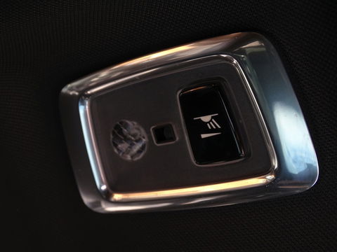Volvo S60 2.0 T5 251PK / R-Design / Harman Kardon / Head-Up *NAP*
