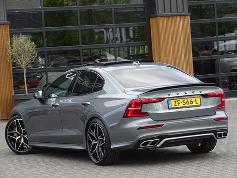 Volvo S60 2.0 T5 251PK / R-Design / Harman Kardon / Head-Up *NAP*