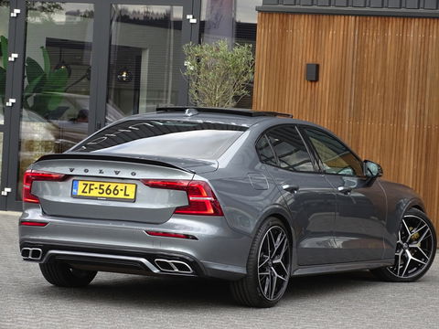Volvo S60 2.0 T5 251PK / R-Design / Harman Kardon / Head-Up *NAP*
