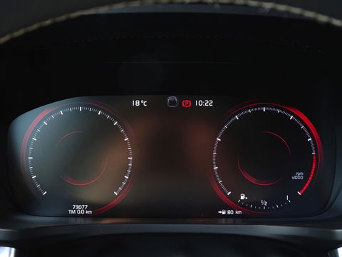 Volvo S60 2.0 T5 251PK / R-Design / Harman Kardon / Head-Up *NAP*