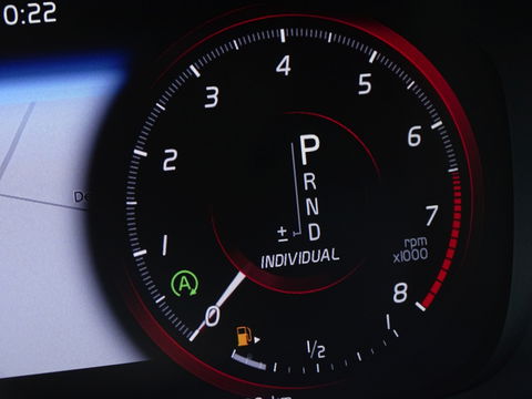 Volvo S60 2.0 T5 251PK / R-Design / Harman Kardon / Head-Up *NAP*
