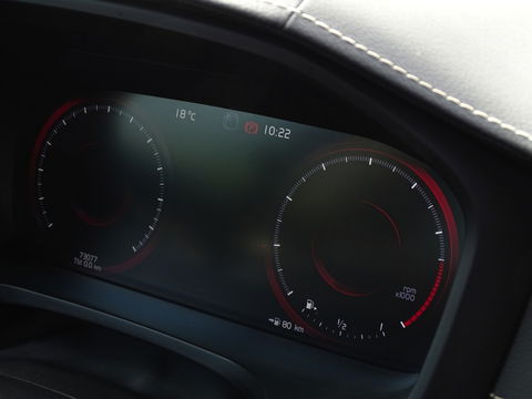 Volvo S60 2.0 T5 251PK / R-Design / Harman Kardon / Head-Up *NAP*