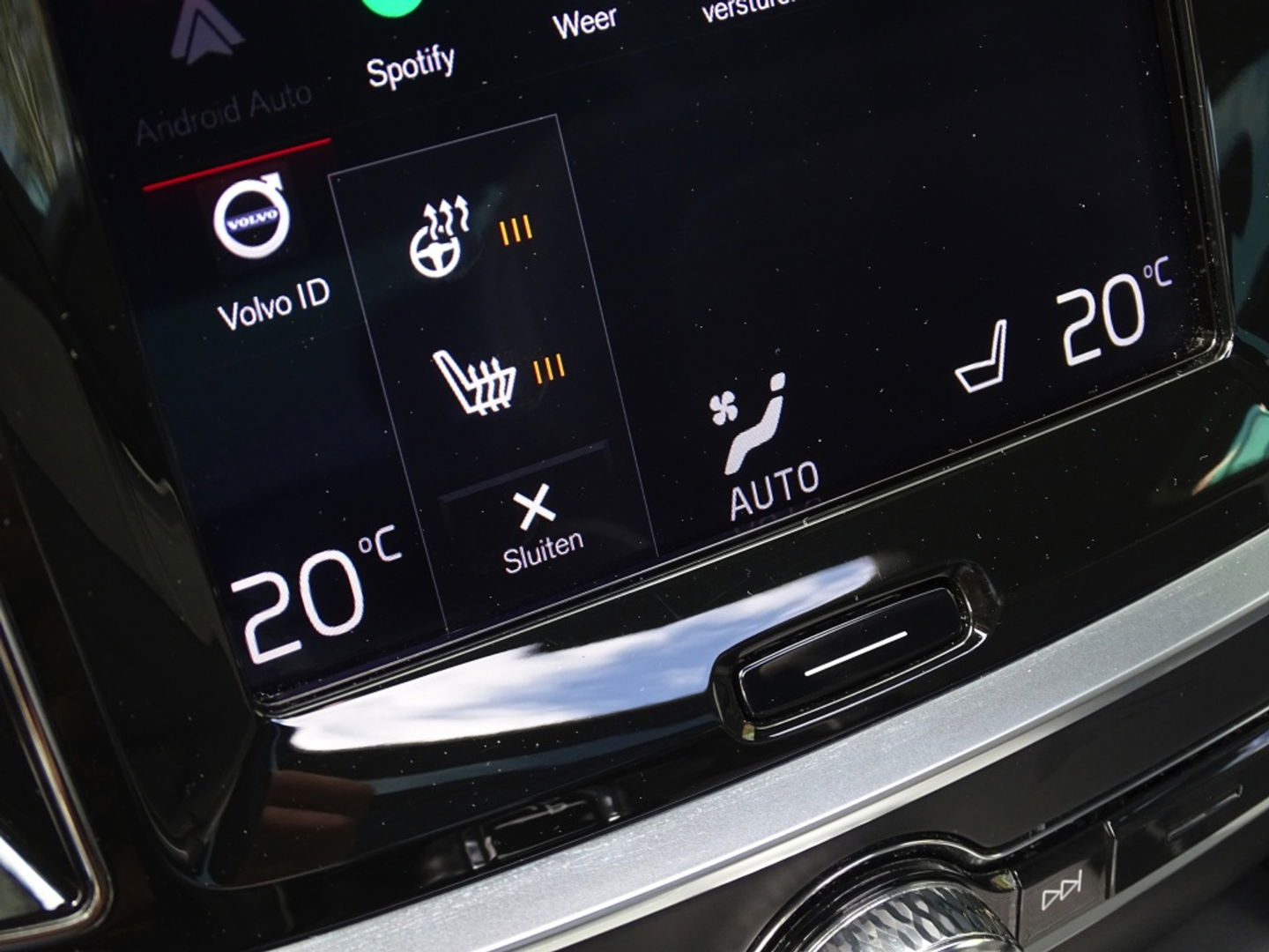 Volvo S60 2.0 T5 251PK / R-Design / Harman Kardon / Head-Up *NAP*