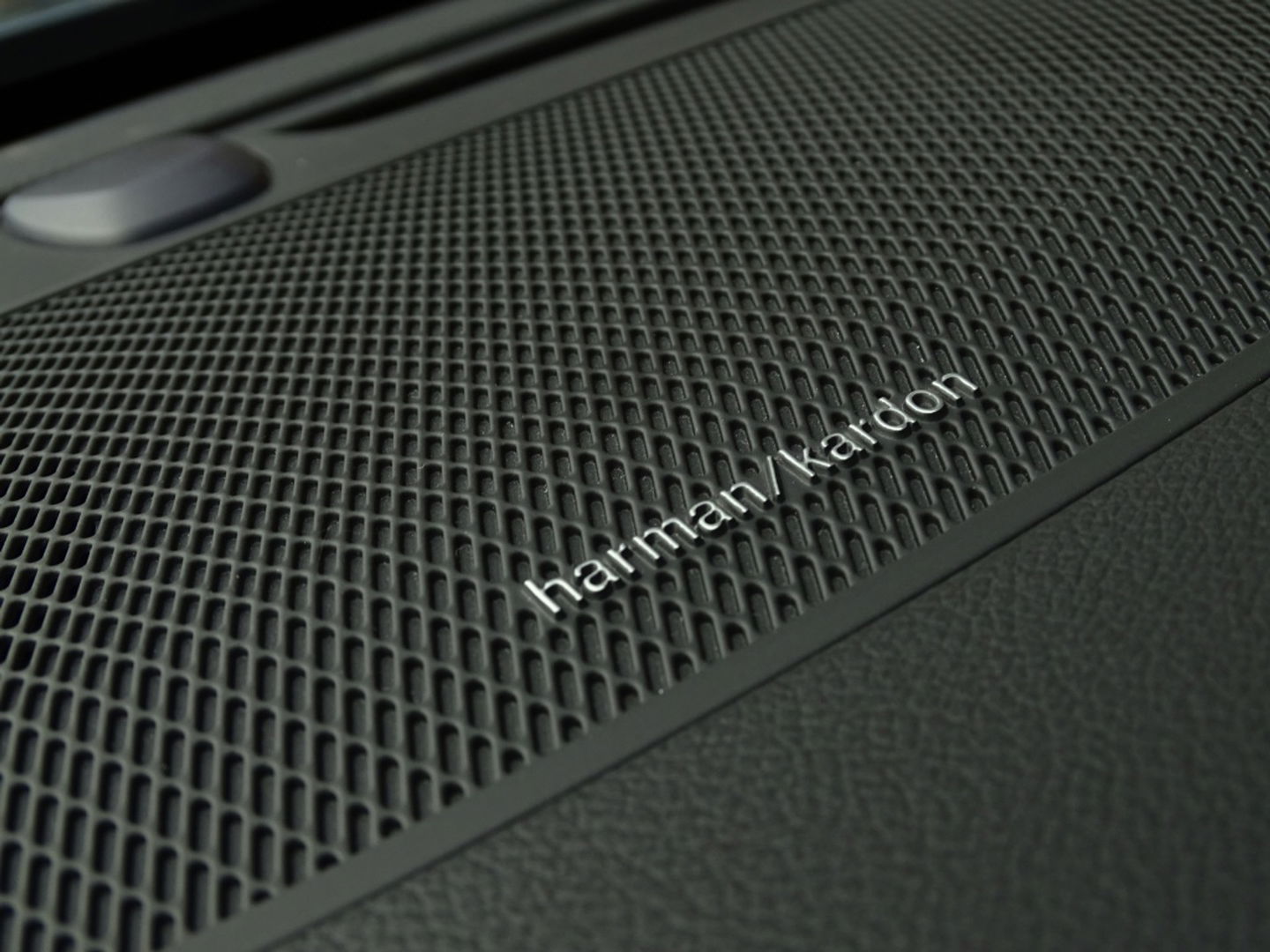 Volvo S60 2.0 T5 251PK / R-Design / Harman Kardon / Head-Up *NAP*