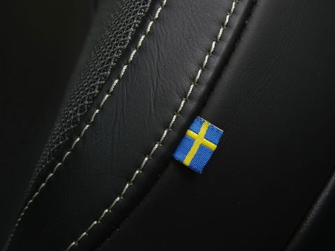 Volvo S60 2.0 T5 251PK / R-Design / Harman Kardon / Head-Up *NAP*