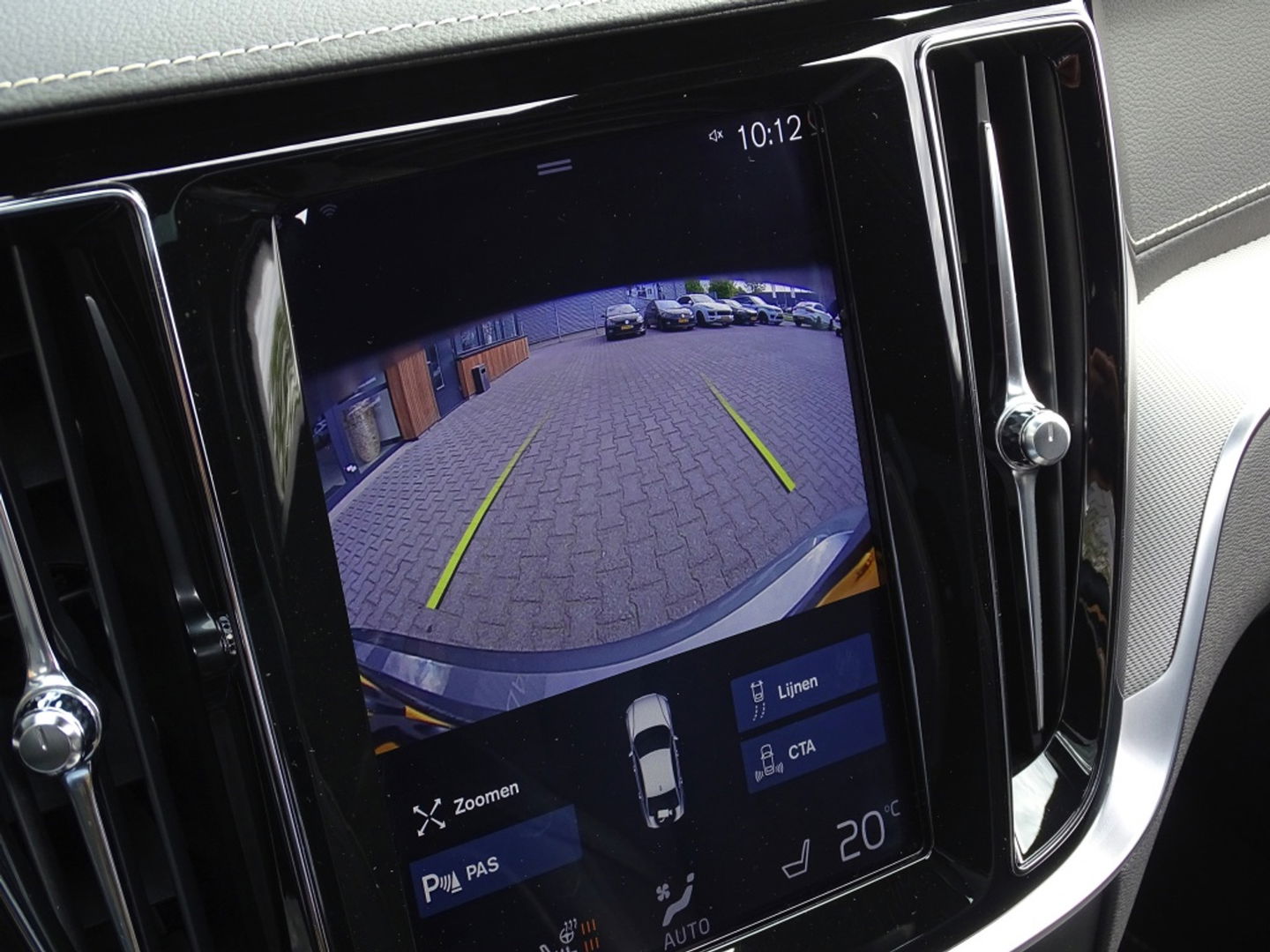 Volvo S60 2.0 T5 251PK / R-Design / Harman Kardon / Head-Up *NAP*