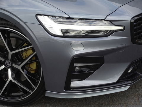 Volvo S60 2.0 T5 251PK / R-Design / Harman Kardon / Head-Up *NAP*