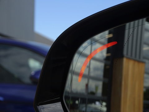 Volvo S60 2.0 T5 251PK / R-Design / Harman Kardon / Head-Up *NAP*