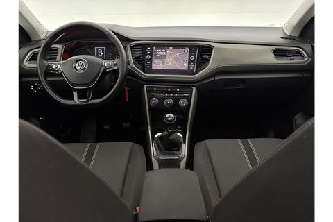 Volkswagen T-Roc 1.0 TSI Pano LED Camera Trekhaak Carplay Airco Adaptive Cruise Navi PDC 16''LMV