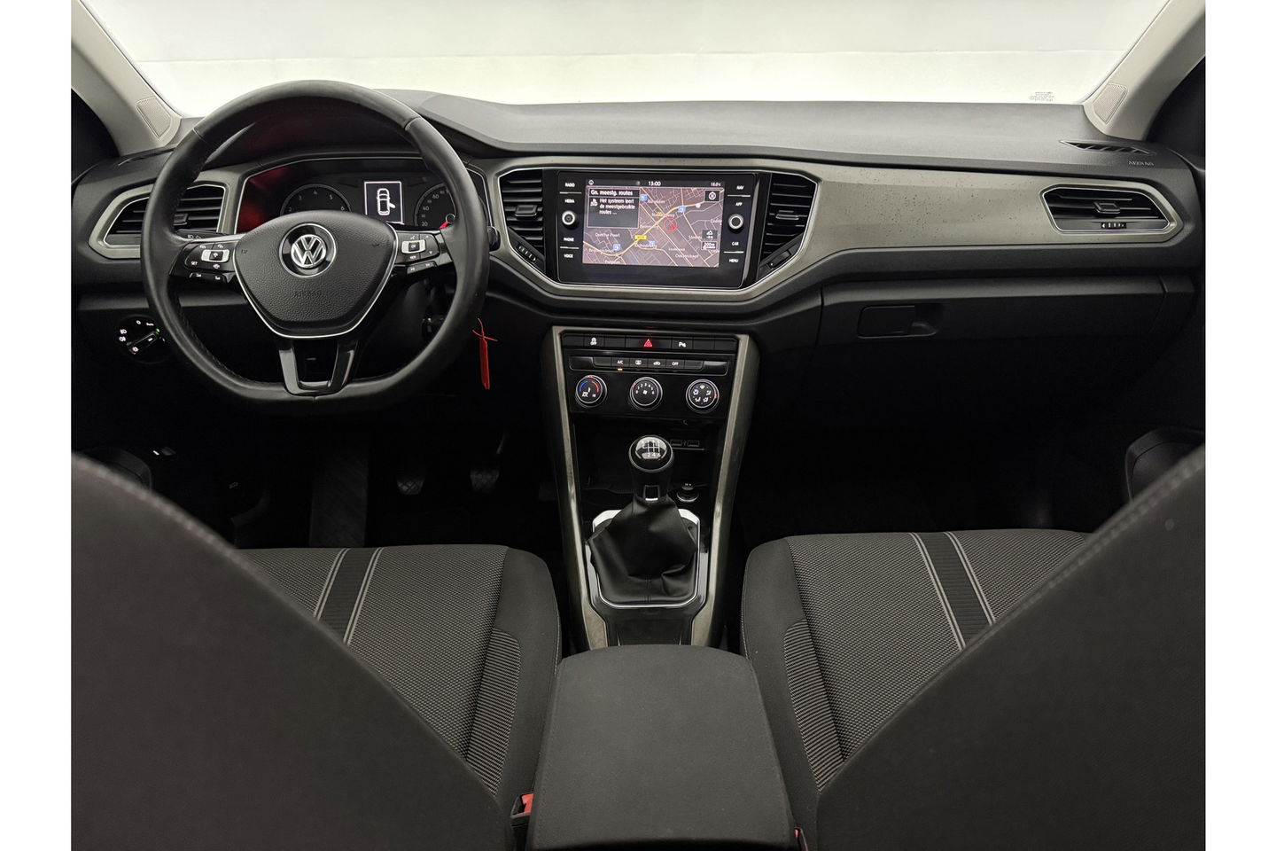 Volkswagen T-Roc 1.0 TSI Pano LED Camera Trekhaak Carplay Airco Adaptive Cruise Navi PDC 16''LMV
