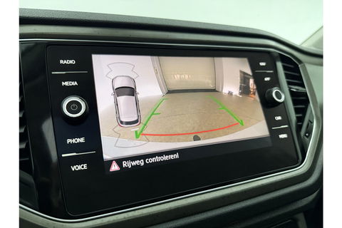 Volkswagen T-Roc 1.0 TSI Pano LED Camera Trekhaak Carplay Airco Adaptive Cruise Navi PDC 16''LMV