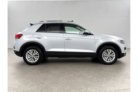 Volkswagen T-Roc 1.0 TSI Pano LED Camera Trekhaak Carplay Airco Adaptive Cruise Navi PDC 16''LMV