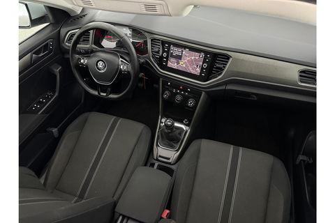 Volkswagen T-Roc 1.0 TSI Pano LED Camera Trekhaak Carplay Airco Adaptive Cruise Navi PDC 16''LMV