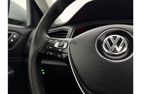 Volkswagen T-Roc 1.0 TSI Pano LED Camera Trekhaak Carplay Airco Adaptive Cruise Navi PDC 16''LMV