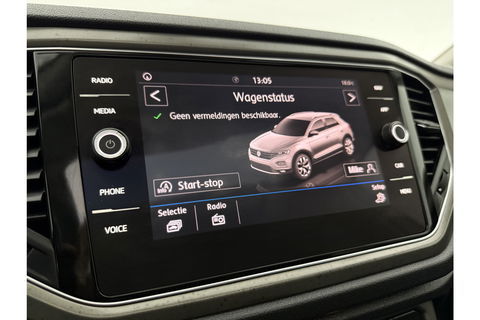 Volkswagen T-Roc 1.0 TSI Pano LED Camera Trekhaak Carplay Airco Adaptive Cruise Navi PDC 16''LMV