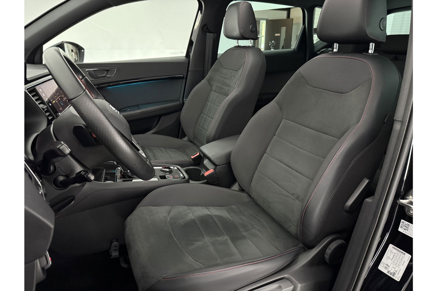 SEAT Ateca 1.5 TSI 150PK FR Business Intense Pano LED Trekhaak Sfeerverl. 360Camera Beats Audio Virtual Carplay Clima Cruise Navi PDC 19''LMV