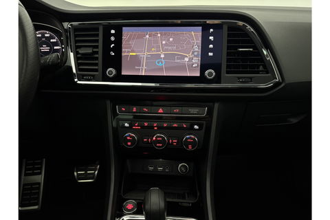 SEAT Ateca 1.5 TSI 150PK FR Business Intense Pano LED Trekhaak Sfeerverl. 360Camera Beats Audio Virtual Carplay Clima Cruise Navi PDC 19''LMV