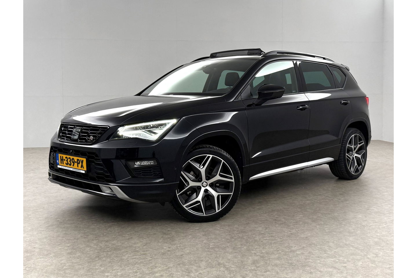 SEAT Ateca 1.5 TSI 150PK FR Business Intense Pano LED Trekhaak Sfeerverl. 360Camera Beats Audio Virtual Carplay Clima Cruise Navi PDC 19''LMV