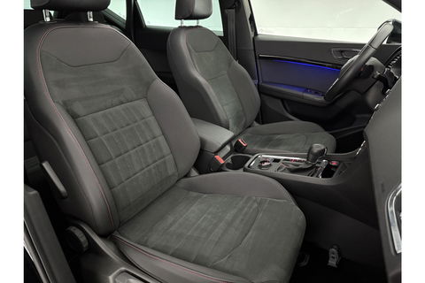 SEAT Ateca 1.5 TSI 150PK FR Business Intense Pano LED Trekhaak Sfeerverl. 360Camera Beats Audio Virtual Carplay Clima Cruise Navi PDC 19''LMV