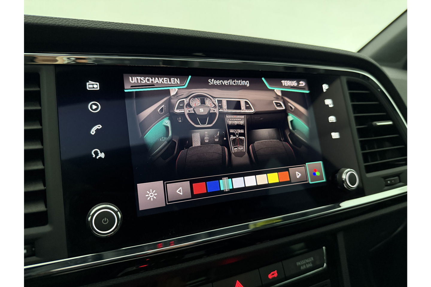 SEAT Ateca 1.5 TSI 150PK FR Business Intense Pano LED Trekhaak Sfeerverl. 360Camera Beats Audio Virtual Carplay Clima Cruise Navi PDC 19''LMV