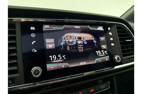 SEAT Ateca 1.5 TSI 150PK FR Business Intense Pano LED Trekhaak Sfeerverl. 360Camera Beats Audio Virtual Carplay Clima Cruise Navi PDC 19''LMV