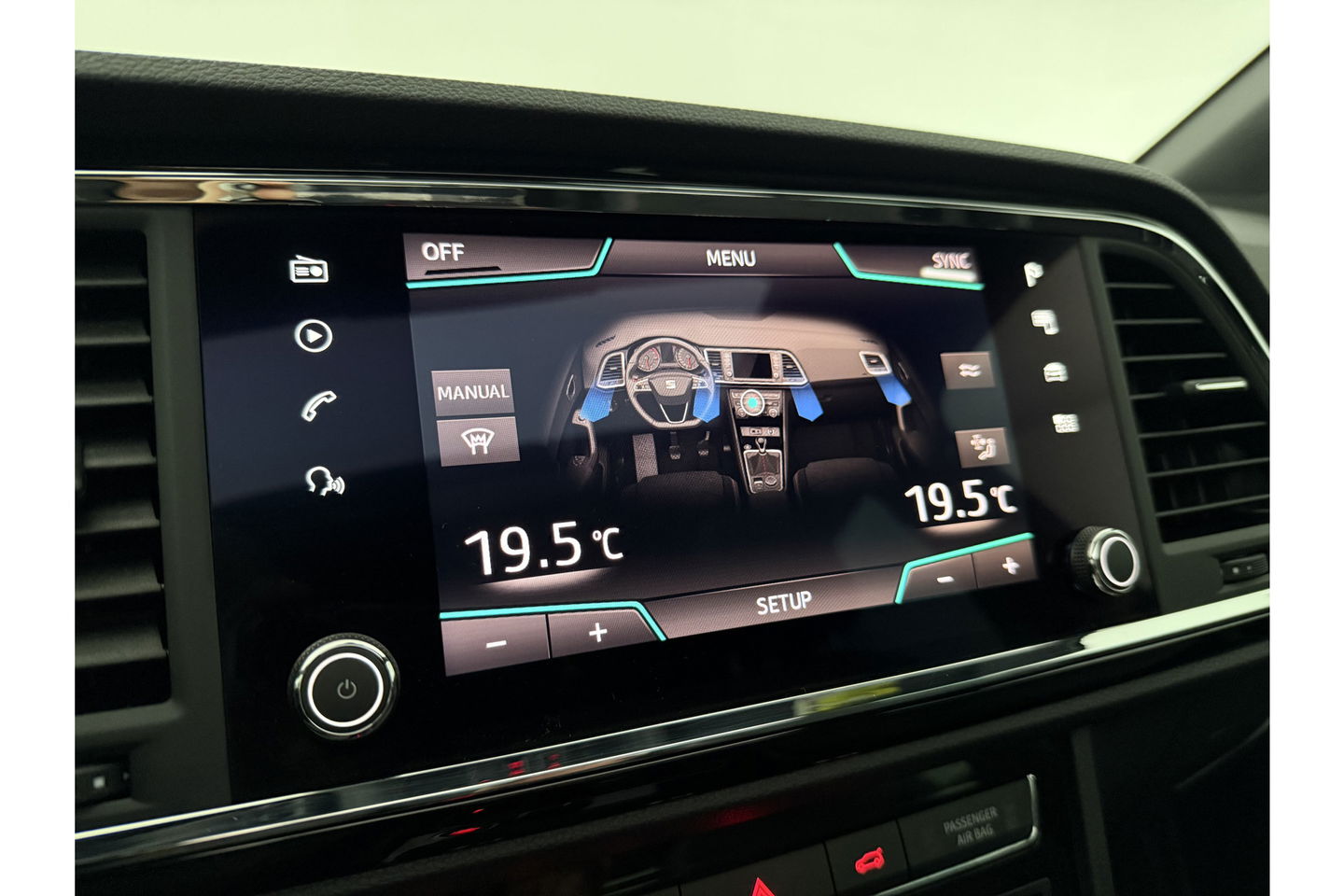 SEAT Ateca 1.5 TSI 150PK FR Business Intense Pano LED Trekhaak Sfeerverl. 360Camera Beats Audio Virtual Carplay Clima Cruise Navi PDC 19''LMV