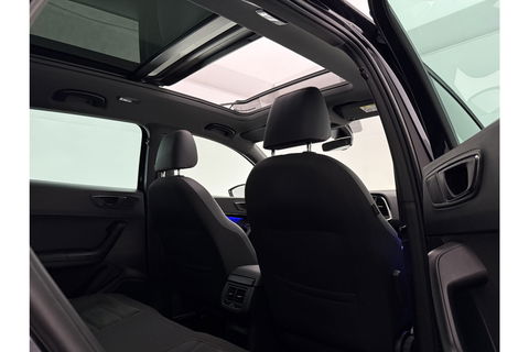 SEAT Ateca 1.5 TSI 150PK FR Business Intense Pano LED Trekhaak Sfeerverl. 360Camera Beats Audio Virtual Carplay Clima Cruise Navi PDC 19''LMV