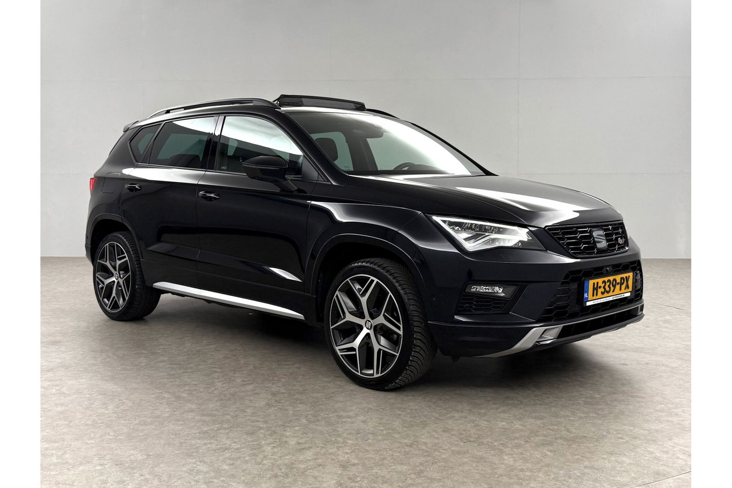 SEAT Ateca 1.5 TSI 150PK FR Business Intense Pano LED Trekhaak Sfeerverl. 360Camera Beats Audio Virtual Carplay Clima Cruise Navi PDC 19''LMV