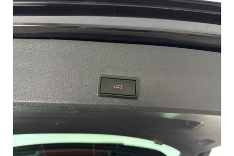 SEAT Ateca 1.5 TSI 150PK FR Business Intense Pano LED Trekhaak Sfeerverl. 360Camera Beats Audio Virtual Carplay Clima Cruise Navi PDC 19''LMV
