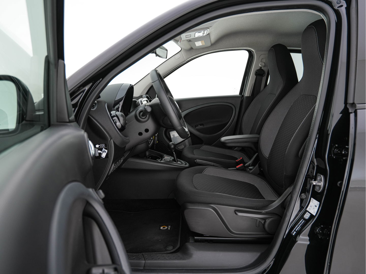 Smart Forfour EQ Comfort Pack-Sport 18 kWh [ 3-Fase ] (INCL-BTW) *COMFORT-SEATS | CARPLAY  | AIRCO | CRUISE | MICROFIBRE | PDC | 16''ALU*
