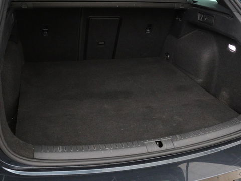 SEAT Leon 1.4 TSI eHybrid PHEV FR | Trekhaak | Carplay | Full LED | Navigatie | Sportstoelen | Climate control | Parkeerhulp | Cruise control