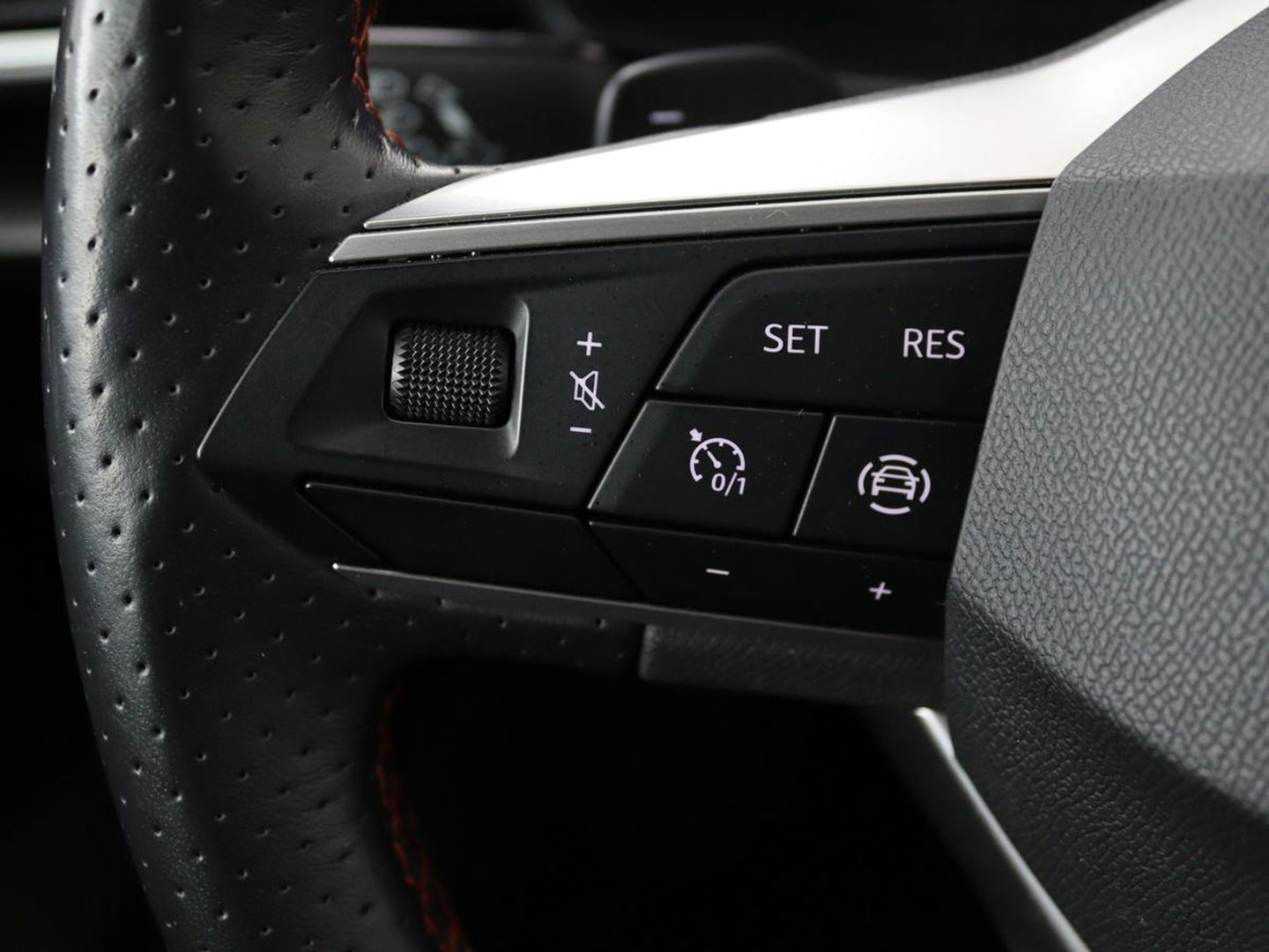 SEAT Leon 1.4 TSI eHybrid PHEV FR | Trekhaak | Carplay | Full LED | Navigatie | Sportstoelen | Climate control | Parkeerhulp | Cruise control
